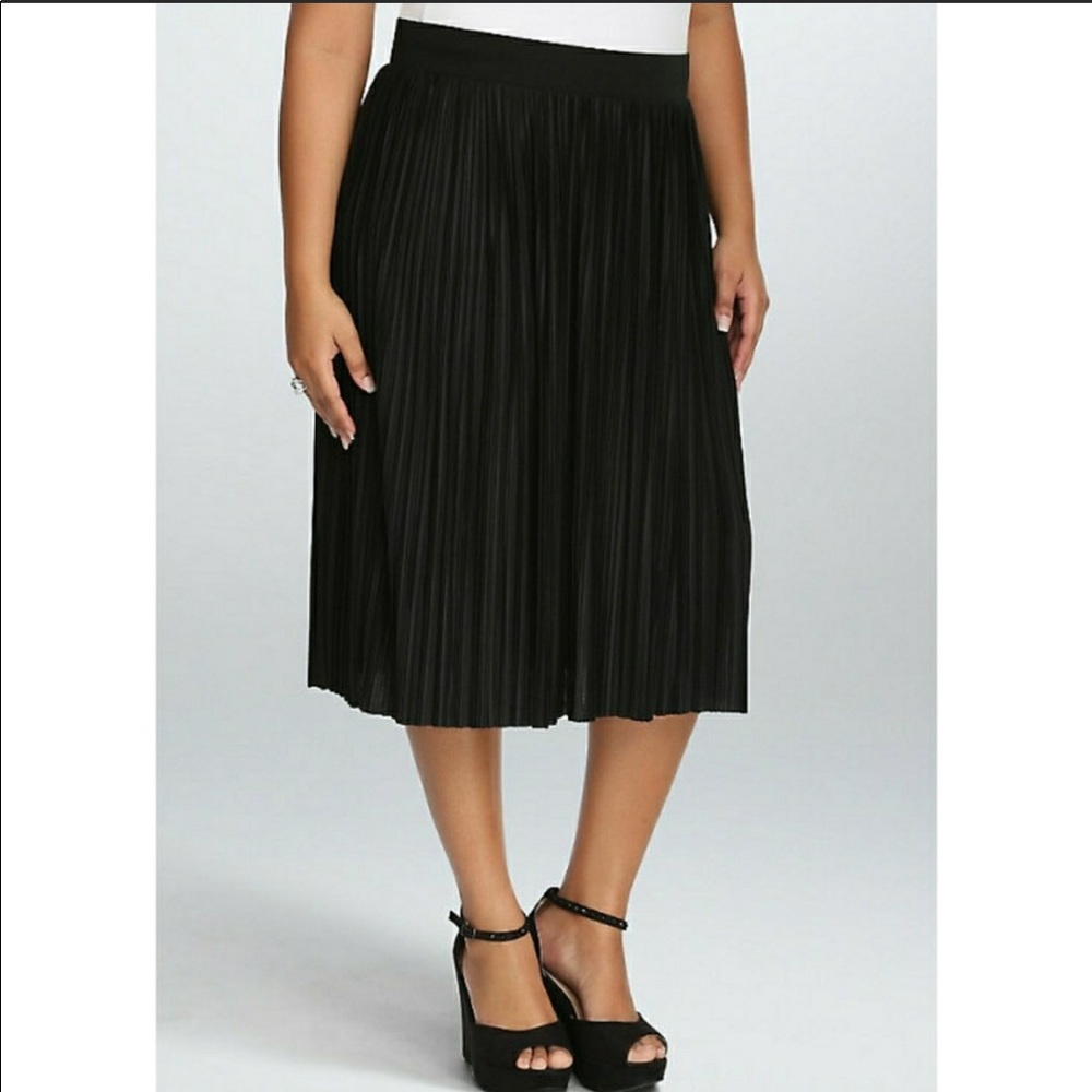 Torrid Black Pleated Midi Skirt